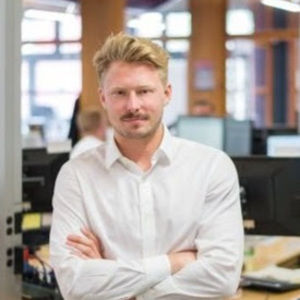 Meet your Posher, Tom